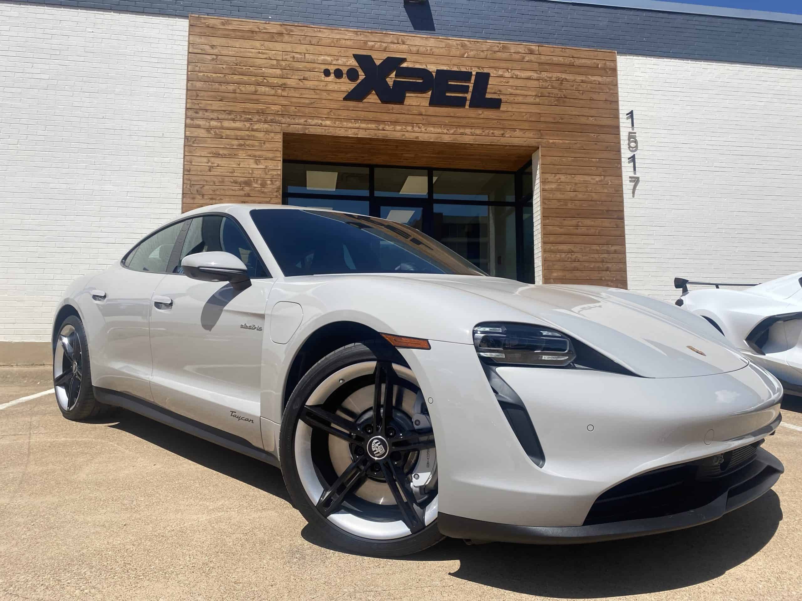 Porsche Taycan серый бежевый металлик
